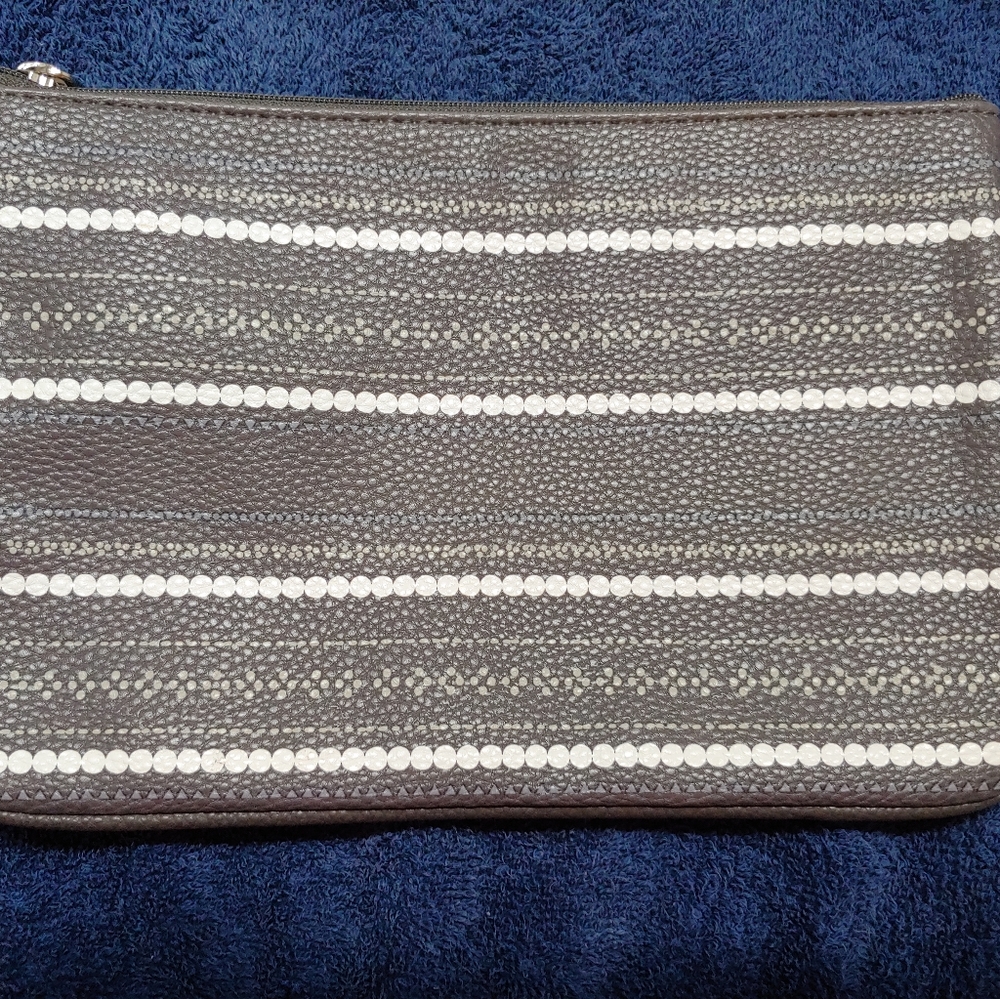 Thirty-one pouch